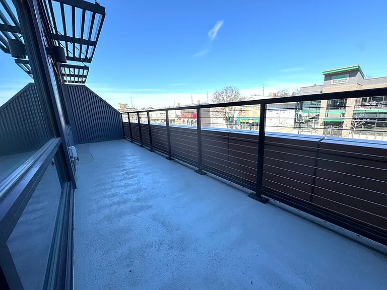 365 E Liberty St #202 — Photo 6