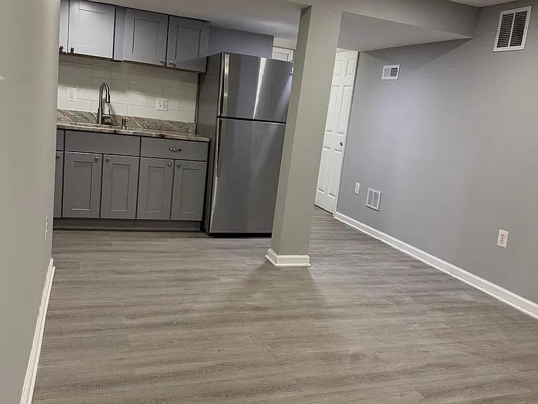 8302 Stanwood St — Photo 4