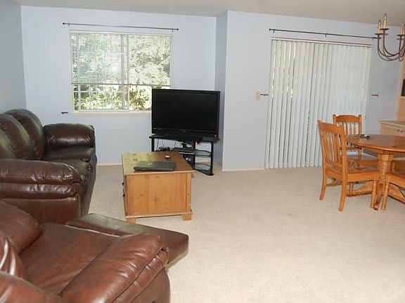 3rd image of 250 NW Dogwood St APT C202
