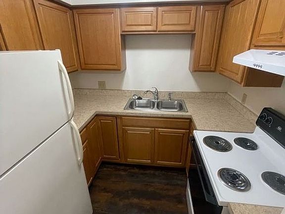 4th image of 313 Higgins Dr APT 23