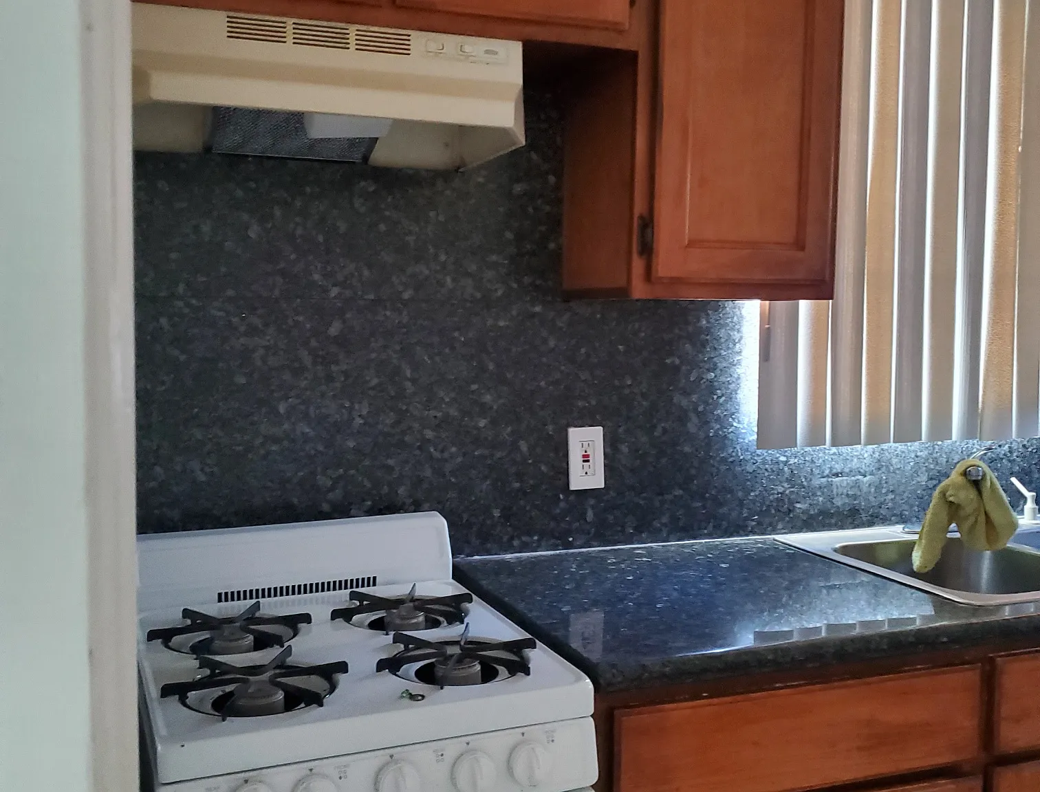 1 bed, 600 sqft, $1,800 — Photo 1