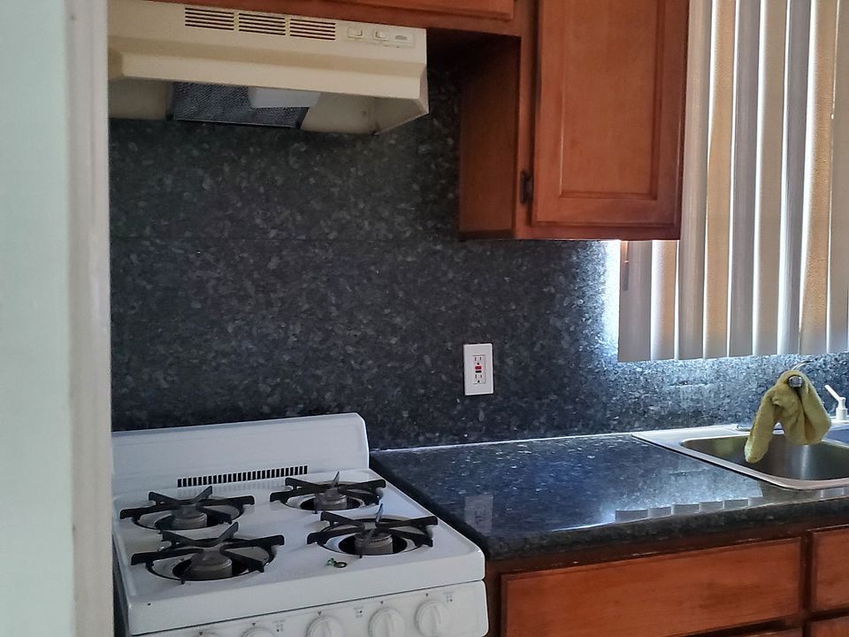 1st image of 14400 Kingsbury St