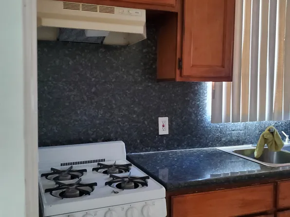 14400 Kingsbury St, Mission Hills, CA 91345