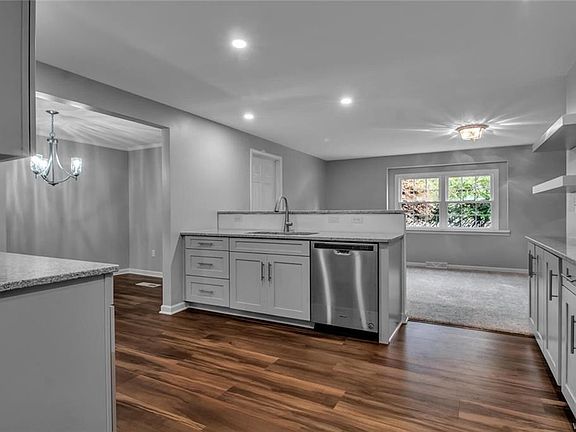 4th image of 8480 Ericson Dr