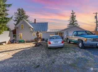 402 S Chelan Ave, Waterville, WA 98858