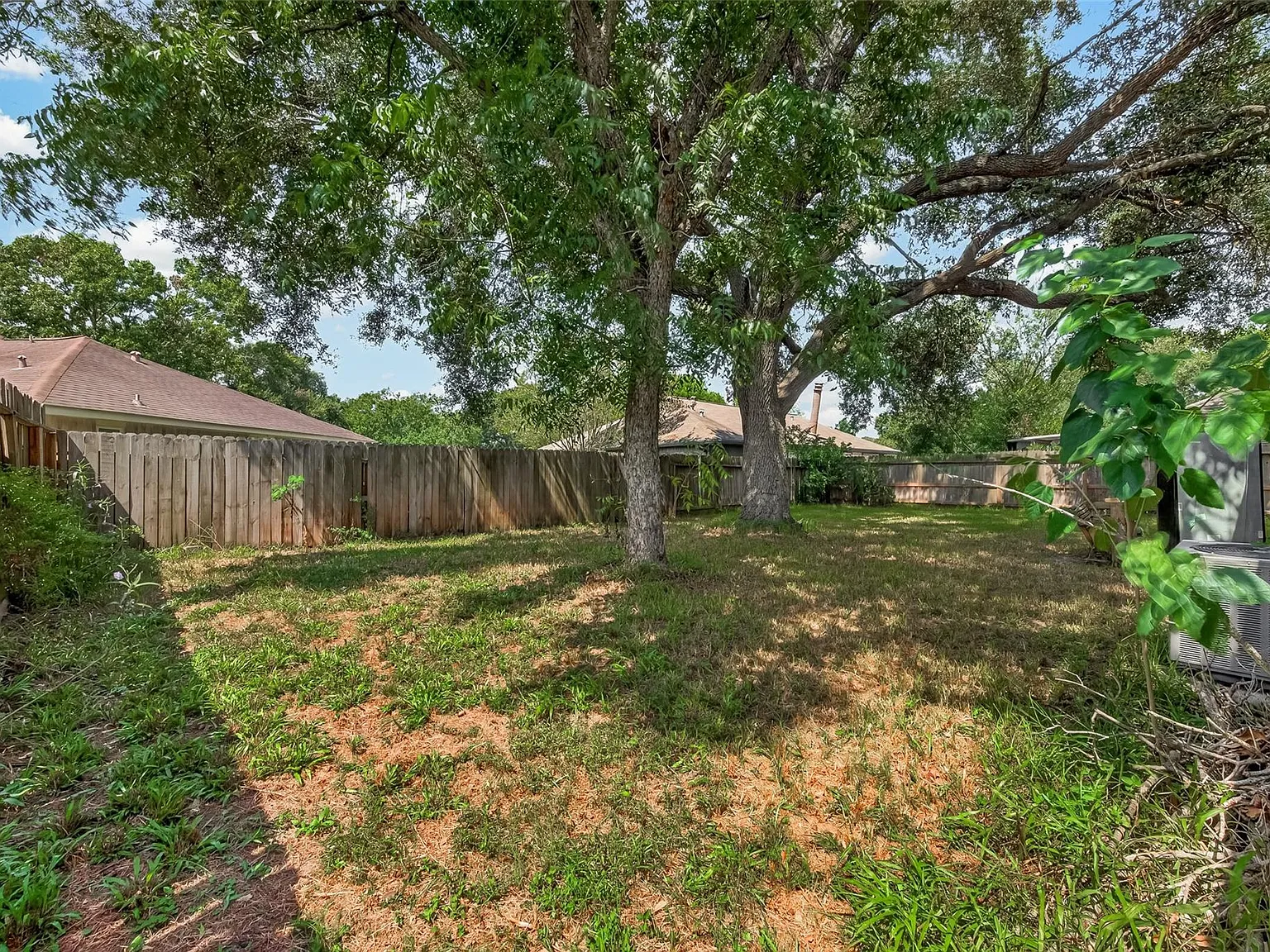 3 bed, 2.0 bath, 1711 sqft, $1,850 — Photo 2