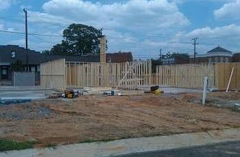 2nd image of 1729 W Cary St