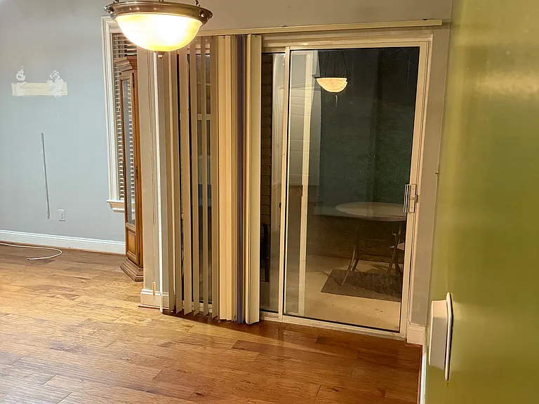 2712 Gresham Way #103 — Photo 18