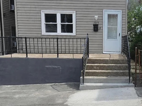 1019 18th Ave, Altoona, PA 16601