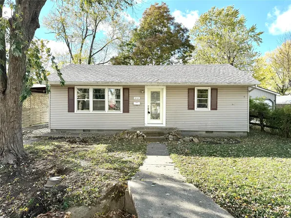 212 S Main Cross St, Bowling Green, MO 63334