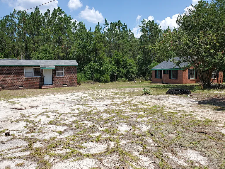 14872 Angelus Rd — Photo 14