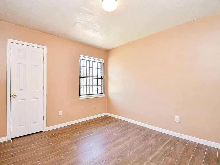 4926 Ridgestone St — Photo 23