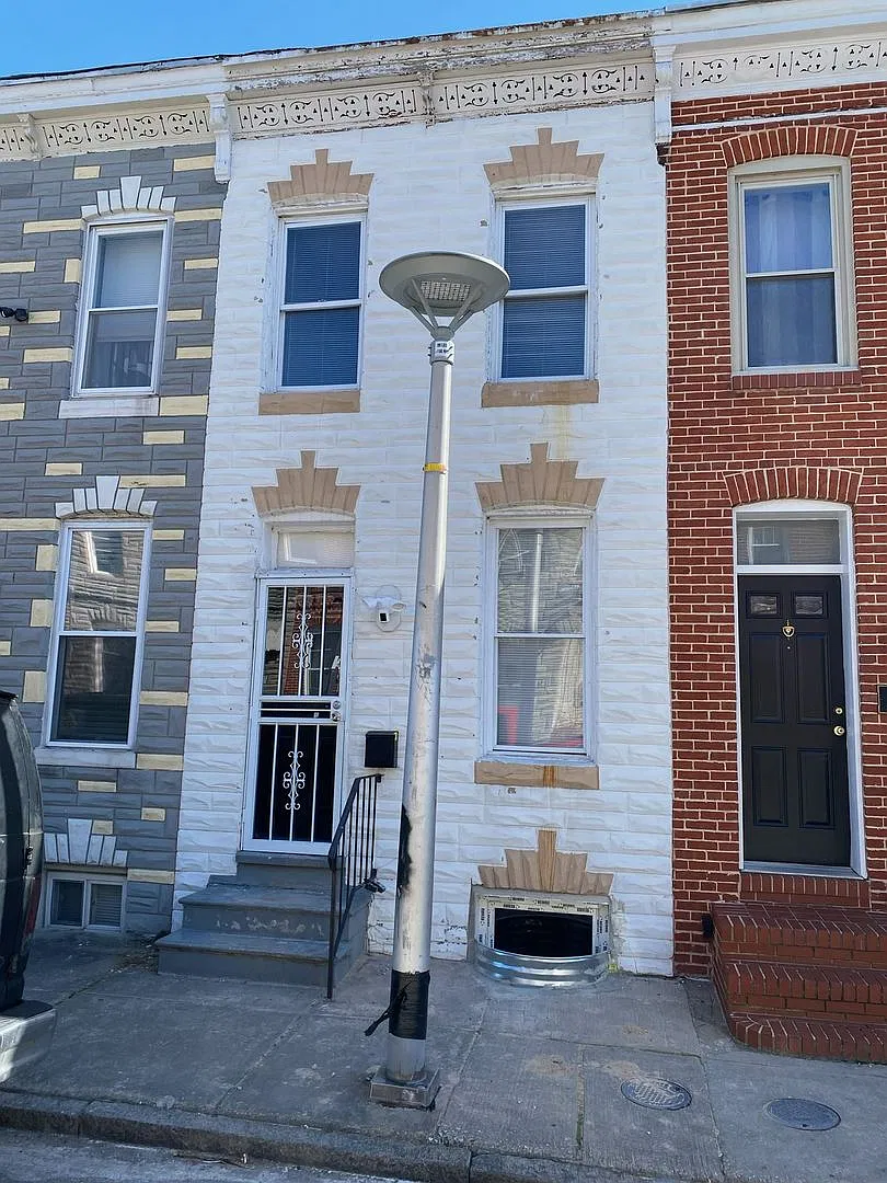 1255 Sargeant Street $650 (Private Bath) — Photo 1