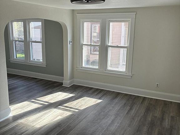 4th image of 922 Hamilton STREET