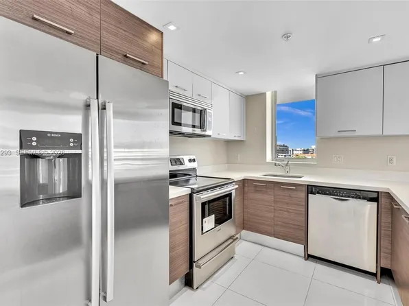 9901 E Bay Harbor Dr, Bay Harbor Islands, FL