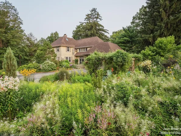 1835 Arlington Blvd, Ann Arbor, MI 48104