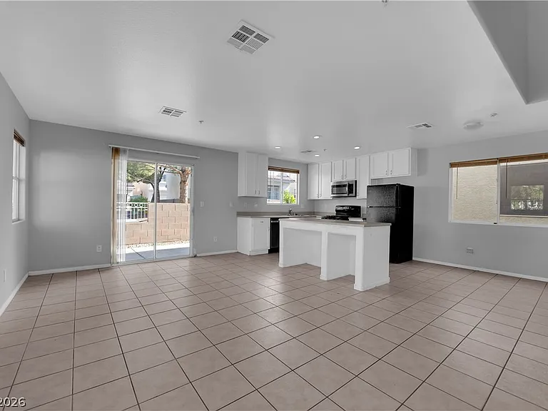 2918 Pelican Breeze Ct — Photo 10