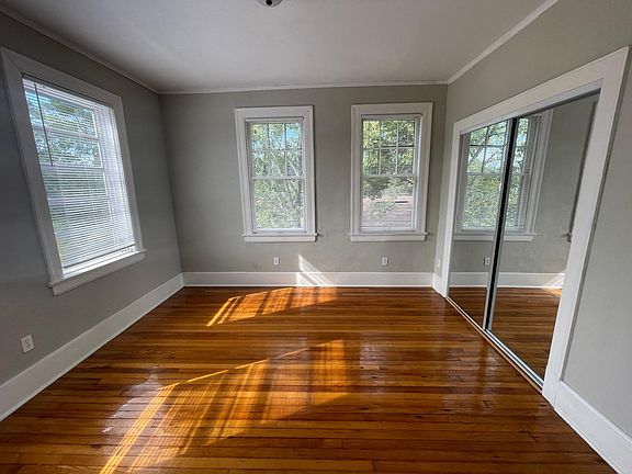 3rd image of 2833 Herschel St APT 18