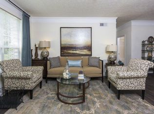 414 Creekside Dr NW, Kennesaw, GA 30144