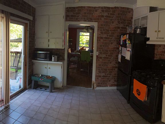 Sliding door to back deck