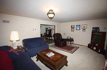 4th image of 5 E Mound St