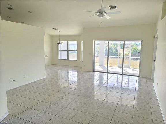 5th image of 3915 22nd St W