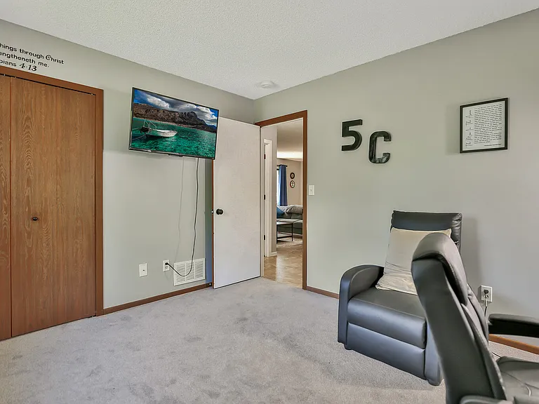 1271 Greenbriar Ct — Photo 11