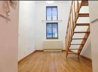 455 W 46th St APT 1B, New York, NY 10036