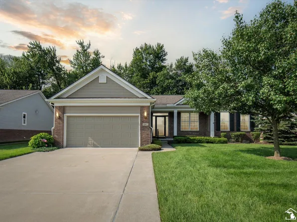 23917 Higgins Way, Brownstown, MI 48134