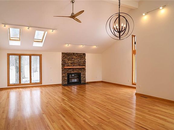3rd image of 7809 Clearwater Cir