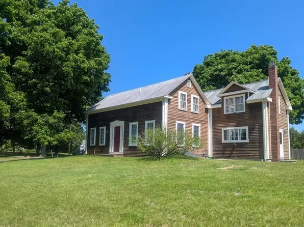 55 Garrison St, Groveland, MA 01834