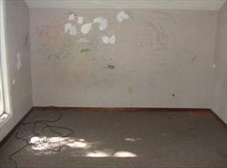 2nd image of 722 W Dwelle St