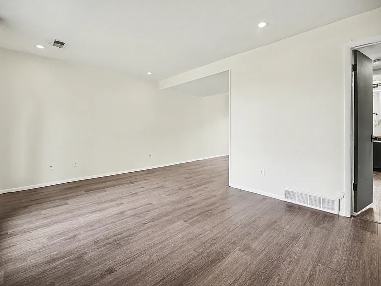 474 S Carr St — Photo 8