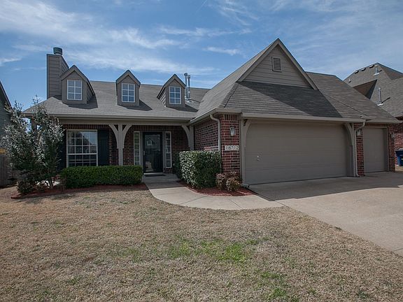 English style, 4 bdrm, w/3 car garage