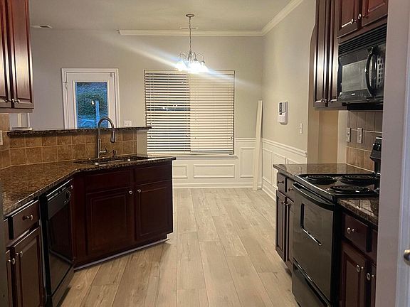 5th image of 2308 Trinity Cir