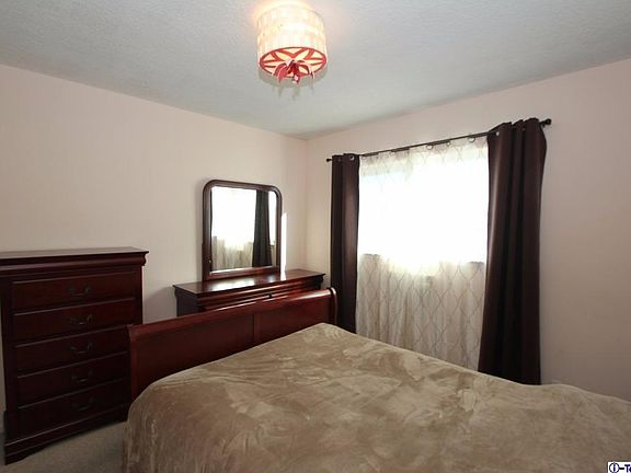 2nd image of 7137 Coldwater Canyon Ave APT 14