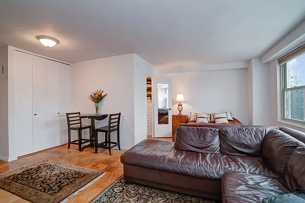 Sold by Compass | media 14