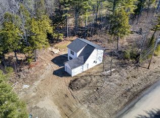 33 Pinecrest Ln, Pittston, ME 04345