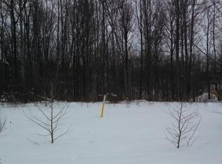 8423 Redwood Ct, Macedonia, OH 44056