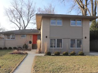 2817 Birchwood Ave, Wilmette, IL