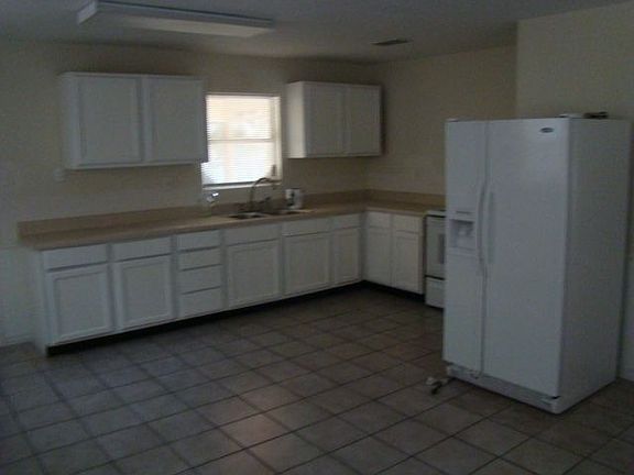 4th image of 5624 Obrien Ln