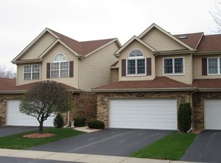 1057 N Jamey Ln, Addison, IL 60101