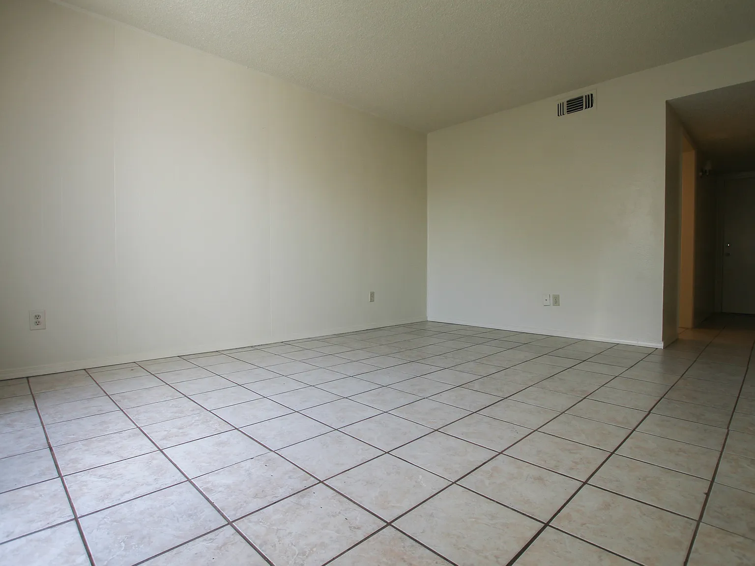 201 East Sequoia Avenue - 4 — Photo 4