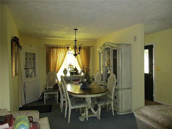 4th image of 709 Birch Hill Dr