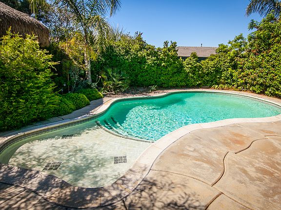 4th image of 1489 Bottlebrush Ct