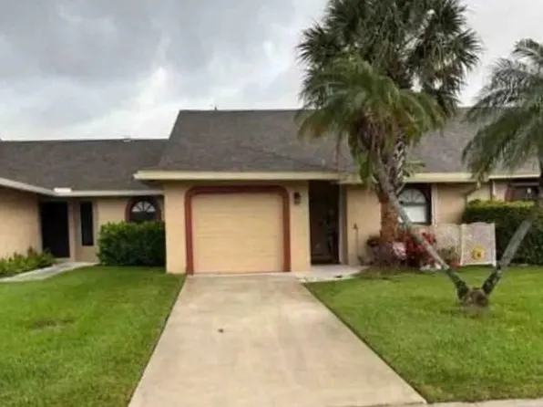 9735 NW 76th St, Tamarac, FL 33321