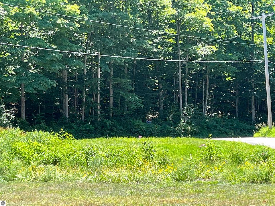 1st image of S Dunns Farm Rd