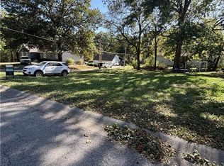 Locust St, Pleasant Hill, MO 64080