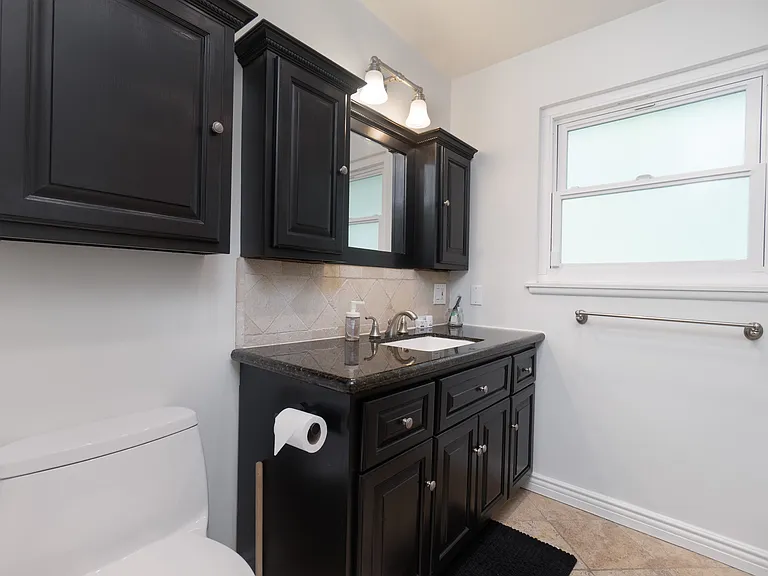13843 Milbank St — Photo 17