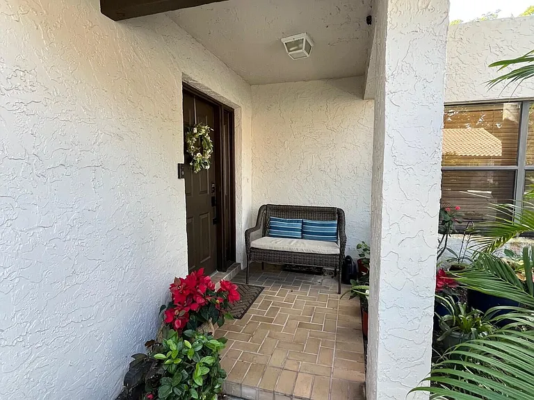 3008 W Lakes Dr — Photo 3